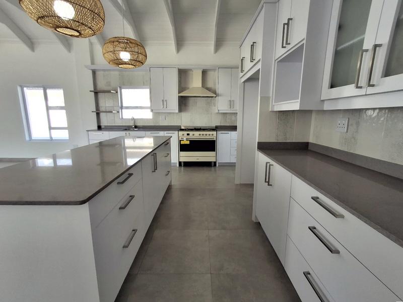 3 Bedroom Property for Sale in Golden Mile Western Cape
